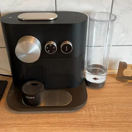 Schoene Mit Blick Ins Gruene Messenah Exhibition Apartment