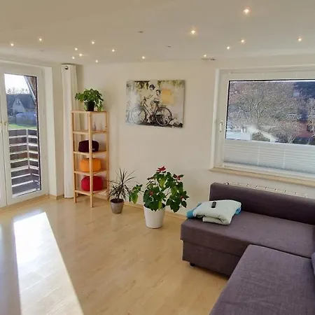 Schoene Mit Blick Ins Gruene Messenah Exhibition *